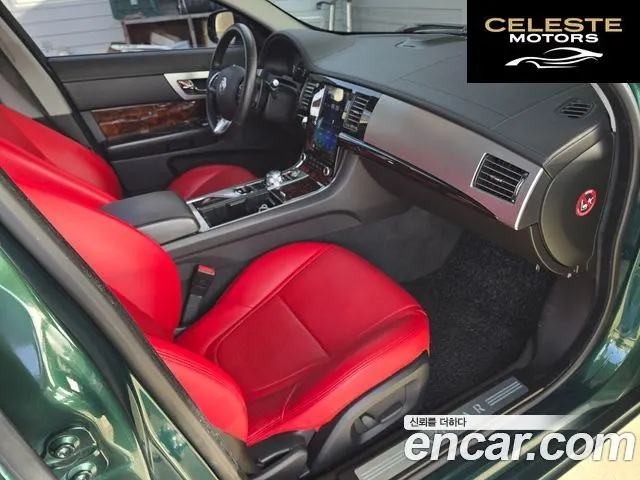 JAGUAR New XF 5.0 Premium 2012 — photo 14 sur 26