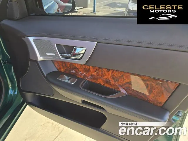 JAGUAR New XF 5.0 Premium 2012 — photo 16 sur 26