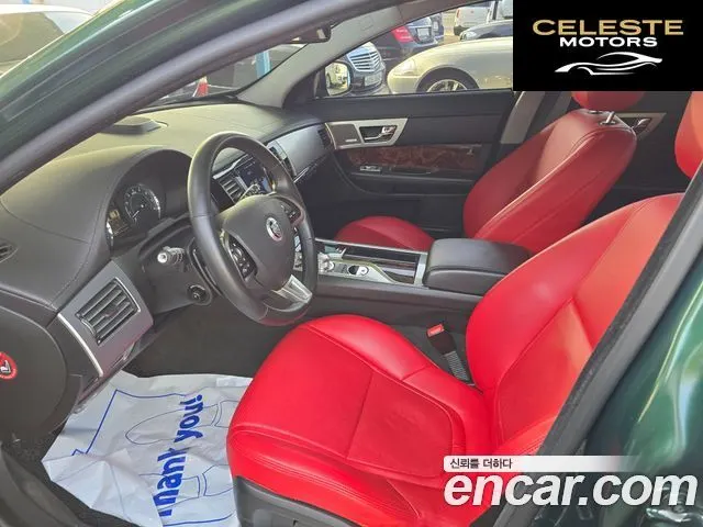 JAGUAR New XF 5.0 Premium 2012 — photo 9 sur 26