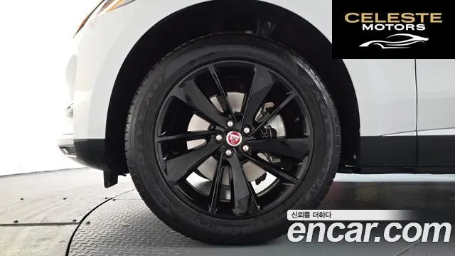 JAGUAR F-PACE P 250 SE 2022 — photo 4 sur 35