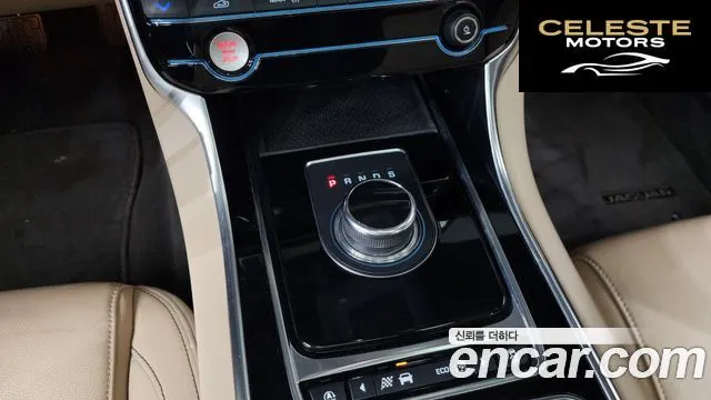 JAGUAR XE 20d 2018 — photo 12 sur 39