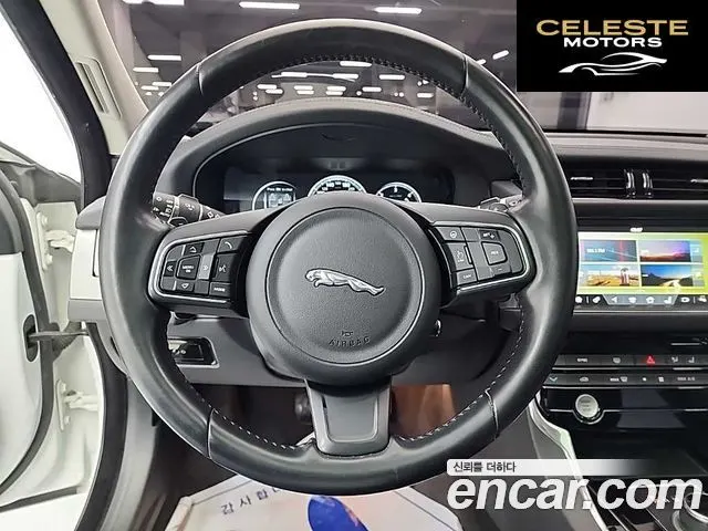 JAGUAR XF (X260) 20d 2017 — photo 9 sur 26
