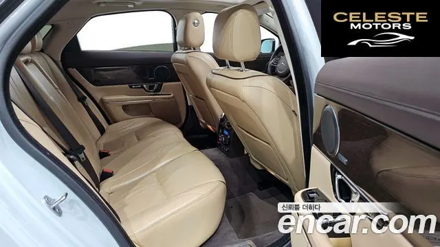 JAGUAR All New XJ 3.0D Premium Luxury SWB 2017 — photo 18 sur 30