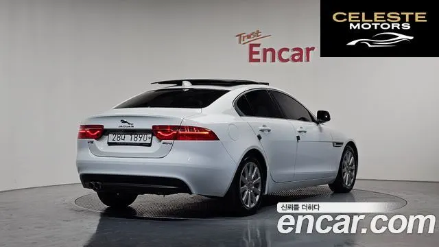 JAGUAR XE 20d 2018 — photo 2 sur 39