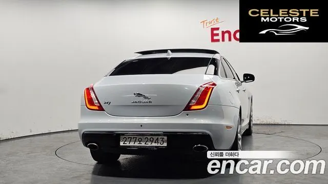 JAGUAR All New XJ 3.0D Premium Luxury SWB 2017 — photo 4 sur 30