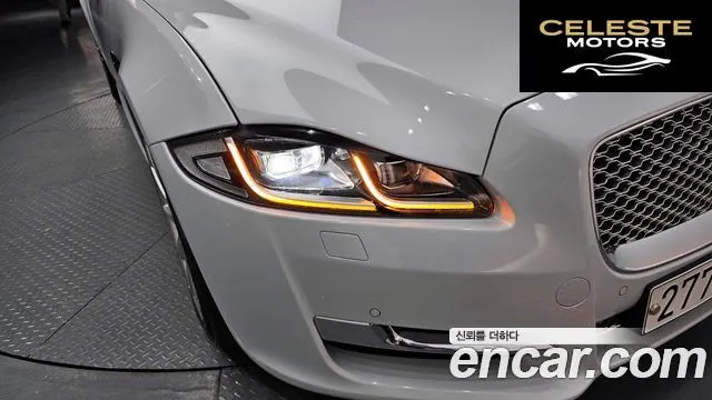 JAGUAR All New XJ 3.0D Premium Luxury SWB 2017 — photo 8 sur 30