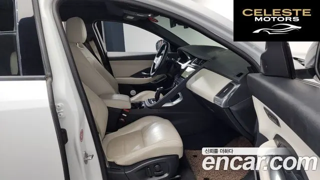 JAGUAR E-PACE P250 R-Dynamic SE 2018 — photo 11 sur 20