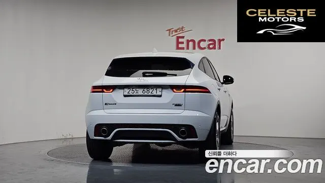 JAGUAR E-PACE P250 R-Dynamic SE 2018 — photo 4 sur 20