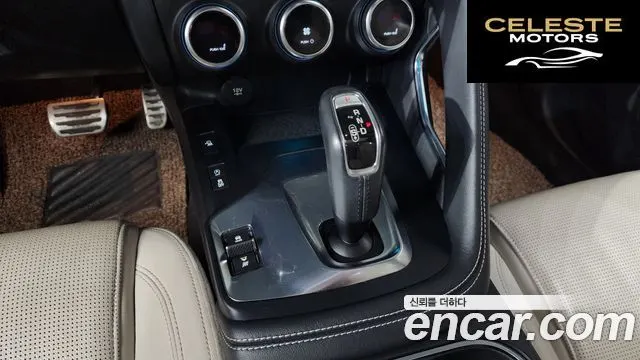 JAGUAR E-PACE P250 R-Dynamic SE 2018 — photo 9 sur 20