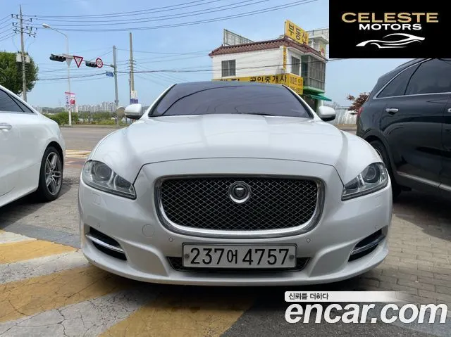 JAGUAR All New XJ 2.0 Luxury LWB 2013 — photo 12 sur 13