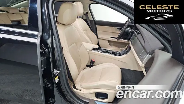 JAGUAR XF (X260) 25t 2018 — photo 12 sur 20