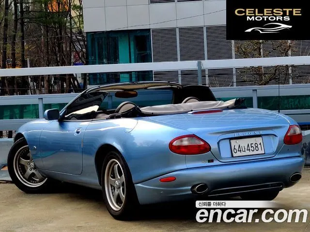 JAGUAR XK8 Cabriolet 1999 — photo 8 sur 26