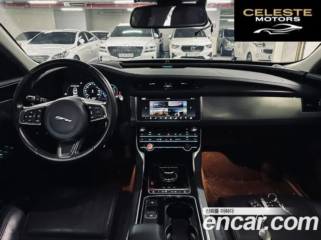 JAGUAR XF (X260) 20d 2018 — photo 8 sur 26