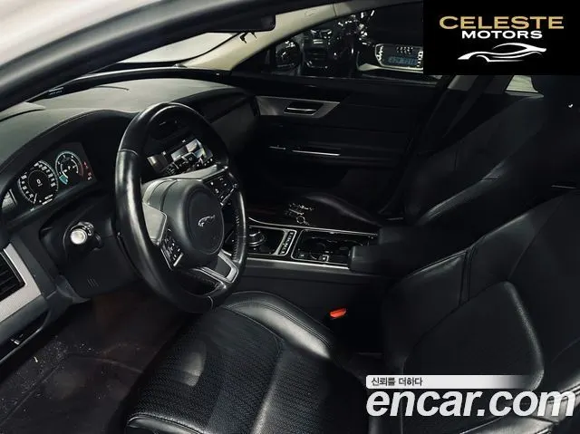 JAGUAR XF (X260) 20d 2018 — photo 9 sur 26