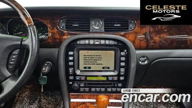 JAGUAR XJ-8 4.2 2005 — photo 13 sur 20