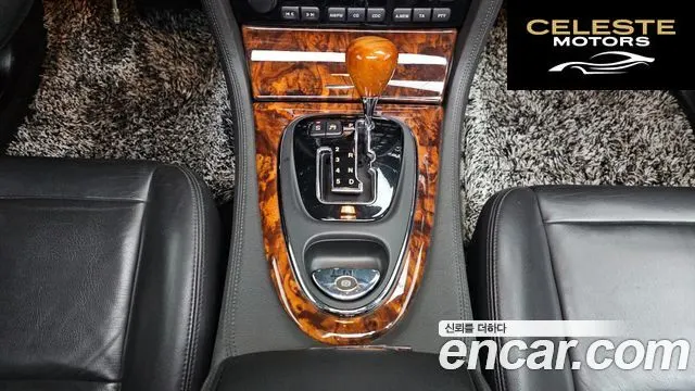 JAGUAR XJ-8 4.2 2005 — photo 9 sur 20