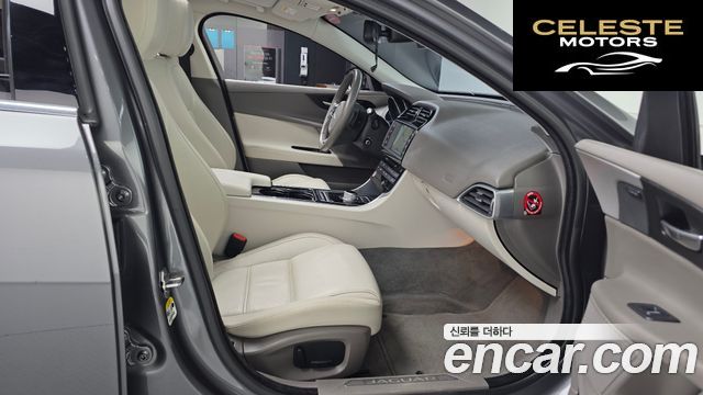 JAGUAR XE 20d 2016 — photo 11 sur 26