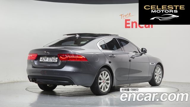 JAGUAR XE 20d 2016 — photo 2 sur 26