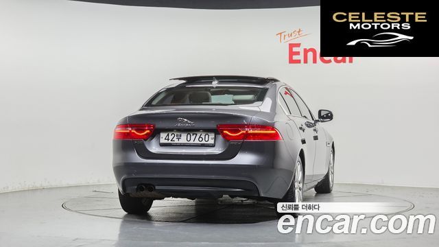 JAGUAR XE 20d 2016 — photo 4 sur 26