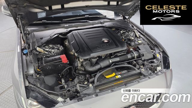 JAGUAR XE 20d 2016 — photo 6 sur 26