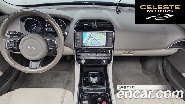 JAGUAR XE 20d 2016 — photo 7 sur 26