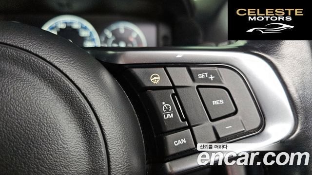 JAGUAR F-PACE 20d R-Sport 2017 — photo 17 sur 20