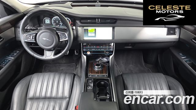 JAGUAR XF (X260) 20d 2019 — photo 10 sur 39