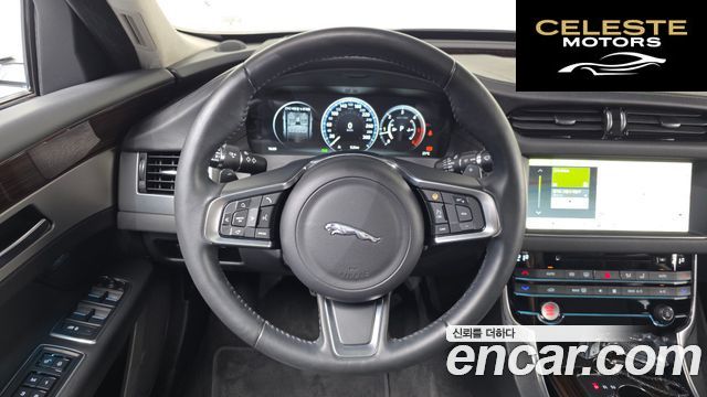 JAGUAR XF (X260) 20d 2019 — photo 27 sur 39
