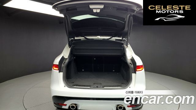 JAGUAR F-PACE 30d S 2017 — photo 20 sur 26