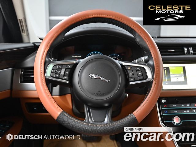 JAGUAR XF (X260) 25t 2018 — photo 13 sur 26