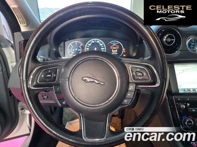 JAGUAR All New XJ 3.0D Premium Luxury SWB 2017 — photo 16 sur 26