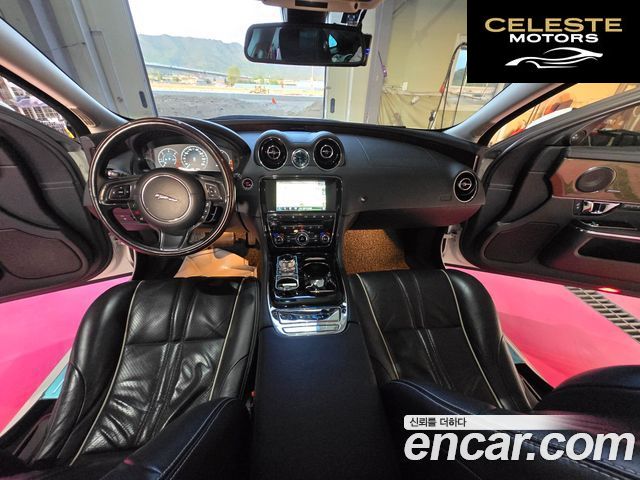 JAGUAR All New XJ 3.0D Premium Luxury SWB 2017 — photo 24 sur 26