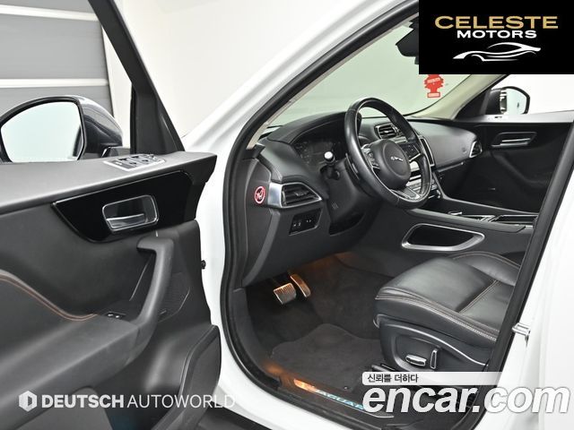 JAGUAR F-PACE 20d 2019 — photo 11 sur 26