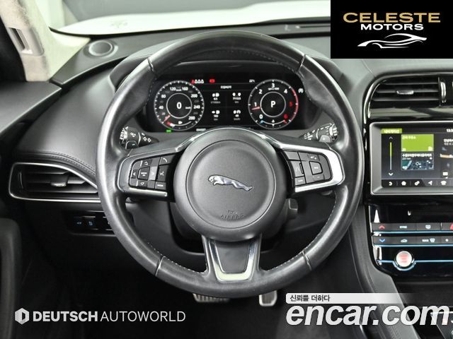 JAGUAR F-PACE 20d 2019 — photo 13 sur 26