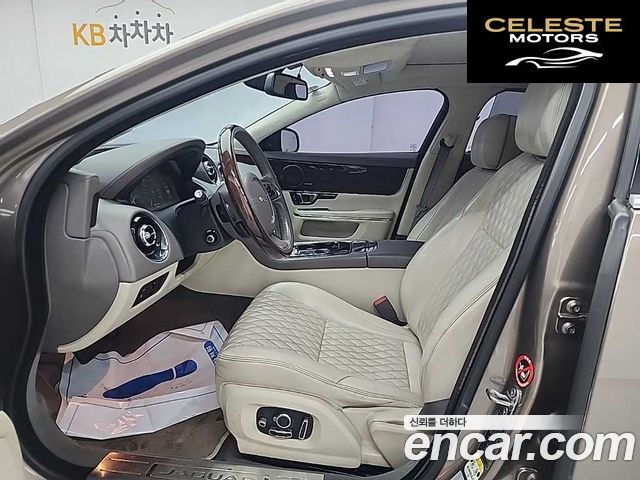 JAGUAR All New XJ 3.0 SC AWD LWB 2017 — photo 11 sur 24