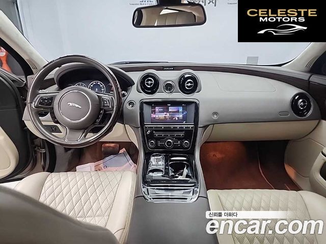 JAGUAR All New XJ 3.0 SC AWD LWB 2017 — photo 22 sur 24