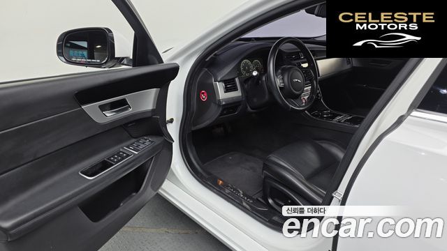 JAGUAR XF (X260) 25t 2017 — photo 10 sur 26