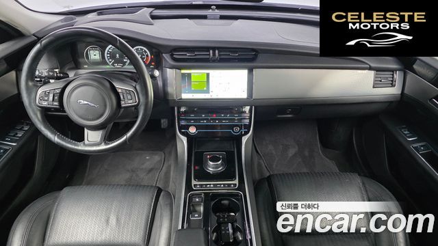JAGUAR XF (X260) 25t 2017 — photo 7 sur 26