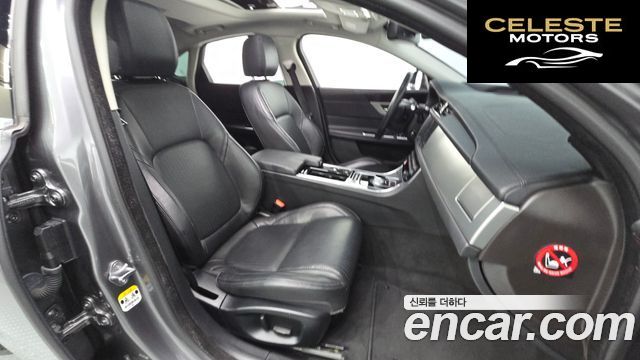 JAGUAR XF (X260) 25t 2016 — photo 11 sur 20