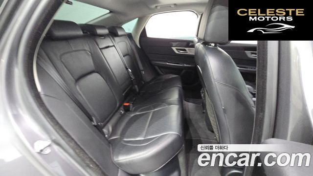 JAGUAR XF (X260) 25t 2016 — photo 12 sur 20