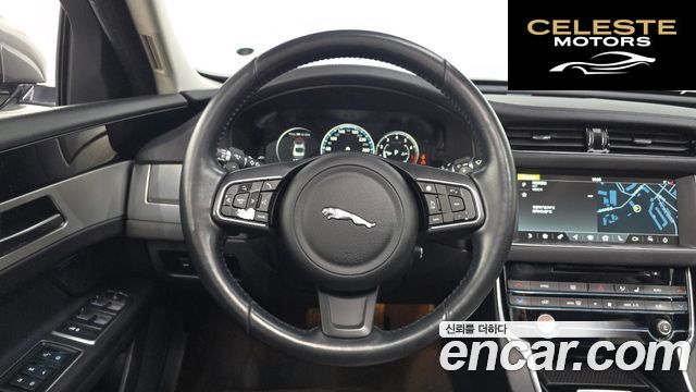 JAGUAR XF (X260) 25t 2016 — photo 13 sur 20