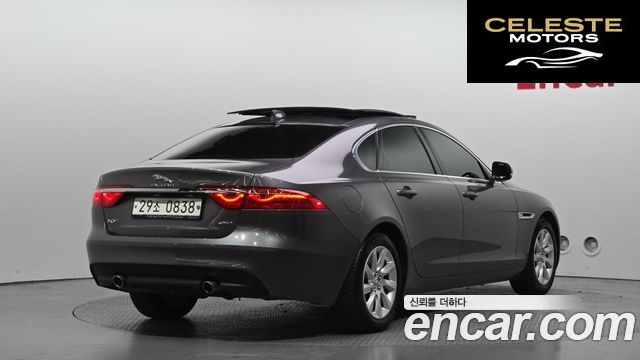 JAGUAR XF (X260) 25t 2016 — photo 2 sur 20