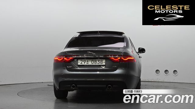 JAGUAR XF (X260) 25t 2016 — photo 4 sur 20