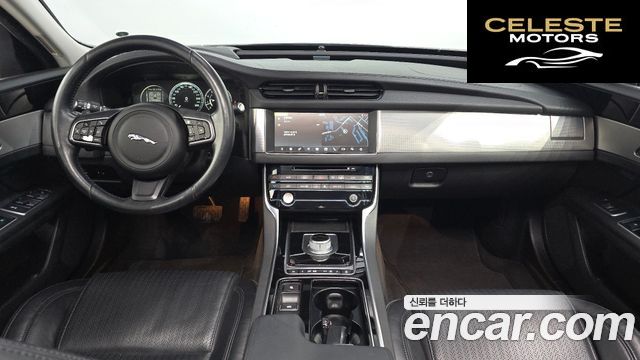 JAGUAR XF (X260) 25t 2016 — photo 7 sur 20