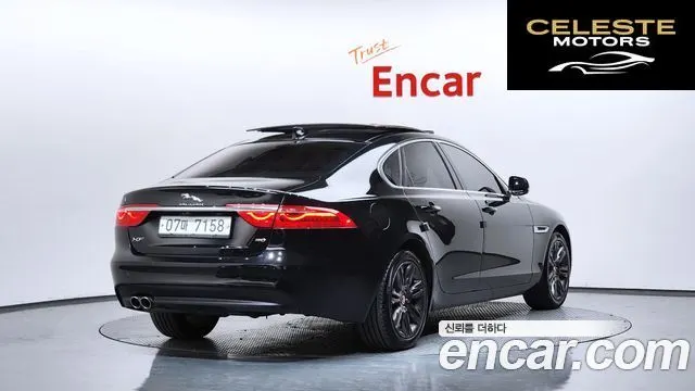 JAGUAR XF (X260) 20d 2018 — photo 2 sur 46