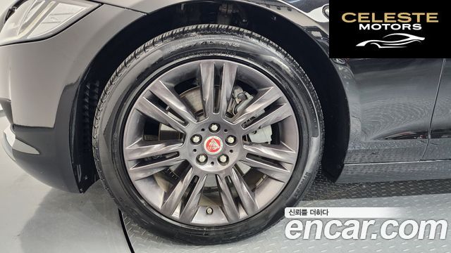 JAGUAR XF (X260) 20d 2018 — photo 5 sur 46
