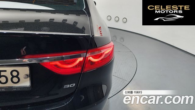 JAGUAR XF (X260) 20d 2018 — photo 9 sur 46