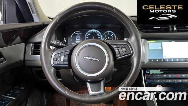JAGUAR XF (X260) 20d 2017 — photo 14 sur 20