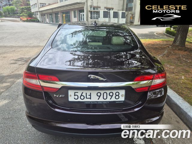 JAGUAR New XF 2.2p. Luxury 2014 — photo 4 sur 10