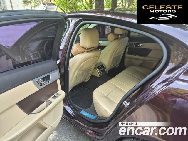 JAGUAR New XF 2.2p. Luxury 2014 — photo 8 sur 10